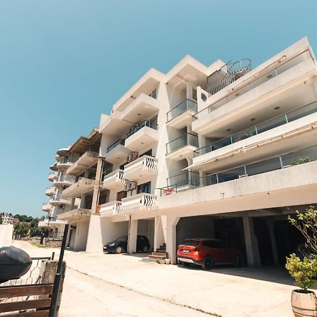Apartments Fourroses ウルツィニ エクステリア 写真