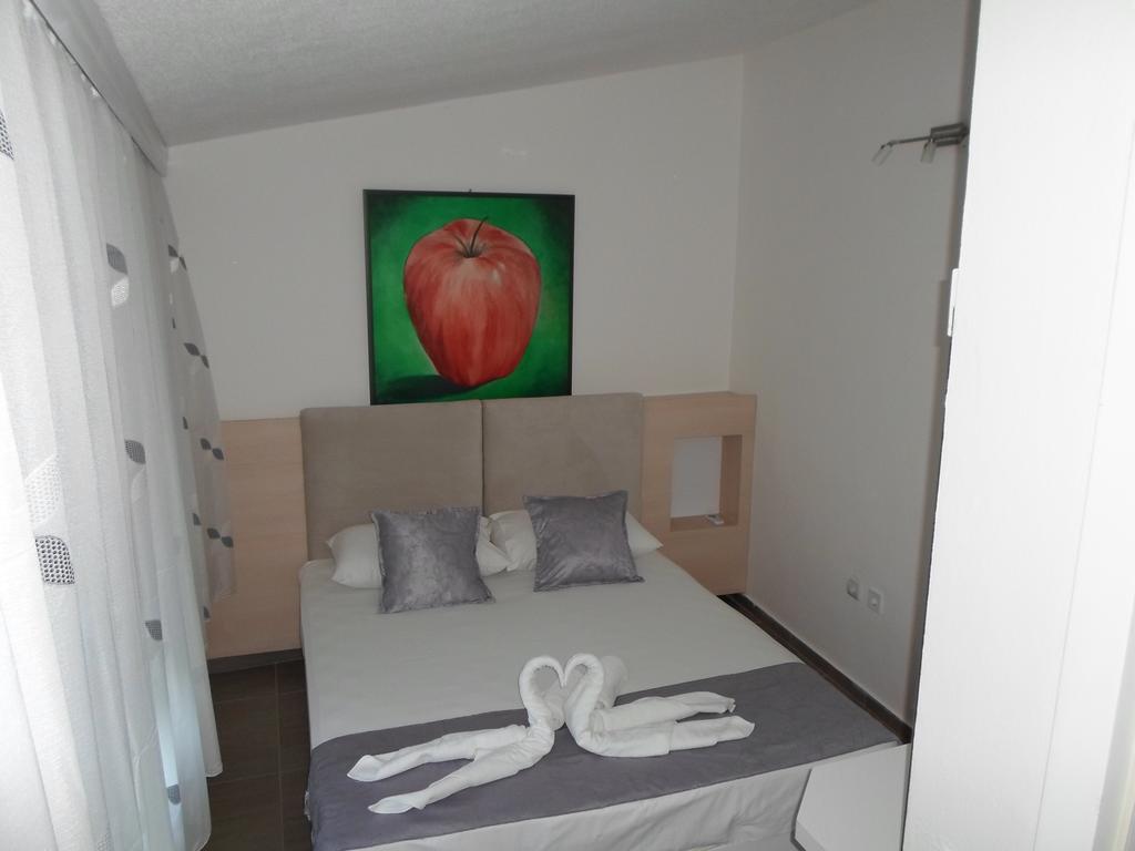 Apartments Fourroses ウルツィニ エクステリア 写真
